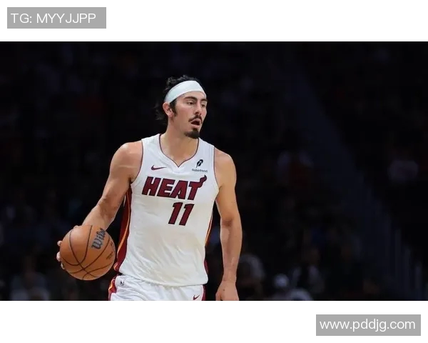 文班亚马首场比赛表现抢眼五次盖帽并隔扣字母哥引发广泛讨论