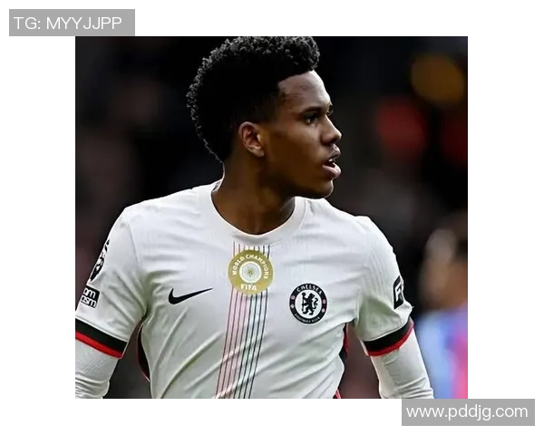 曼联与伊斯坦布尔激战正酣精彩瞬间回顾与分析