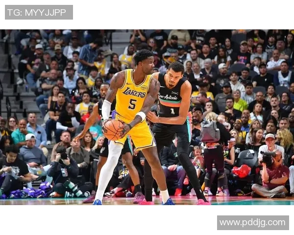 湖人对决马刺精彩直播回顾分析全场亮点与球员表现一览