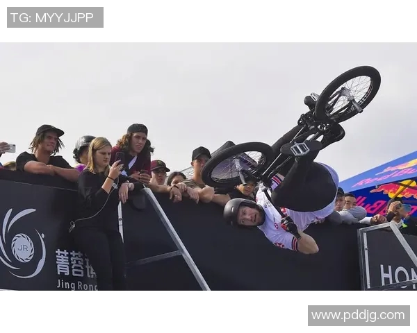 重庆极限运动队与杭州极限运动队赛后复盘探讨灵活性表现与战术调整