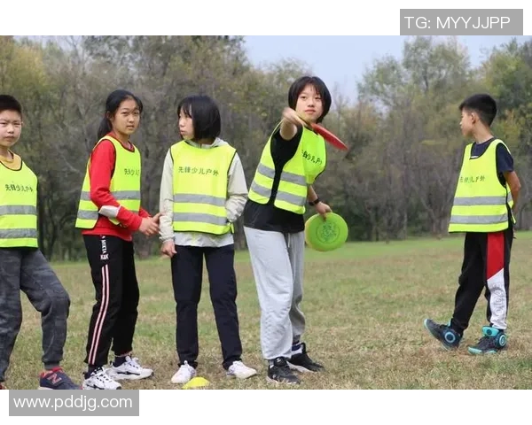 黄芳独家分享飞盘运动技巧与心得体会助你轻松掌握飞盘乐趣 黄芳独家分享飞盘运动技巧与心得体会助你轻松掌握飞盘乐趣